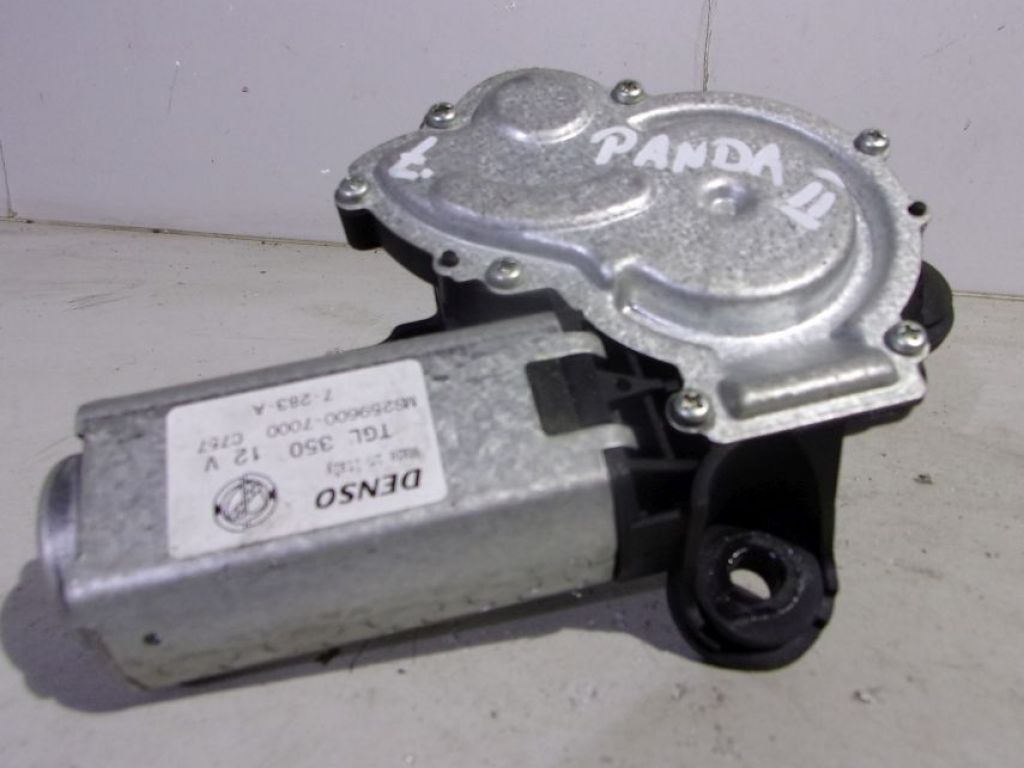 Fiat Panda II silniczek wycieraczek tył