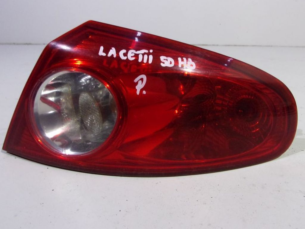 Chevrolet Lacetti lampa prawa tylna HB 