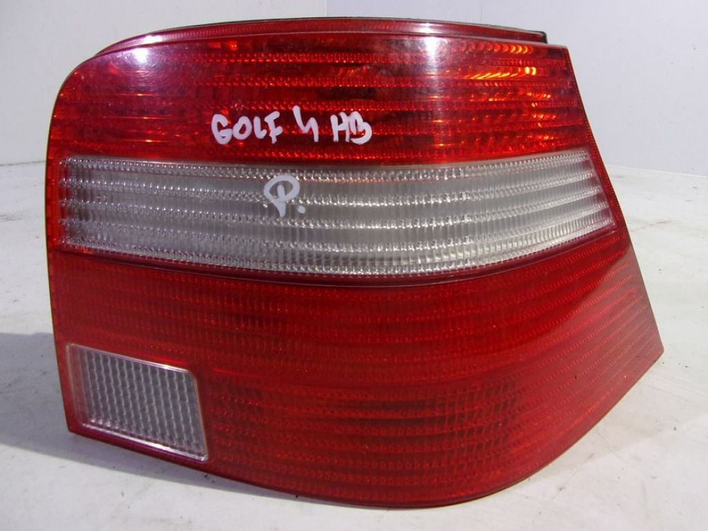 VW Golf IV HB lampa prawa tylna
