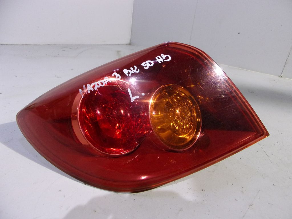 Mazda 3 BK HB lampa lewa tylna