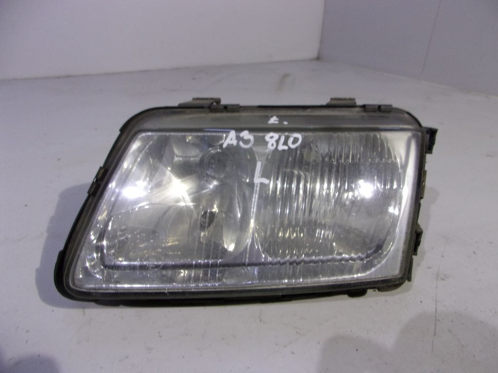 Audi A3 8L lampa lewa przód