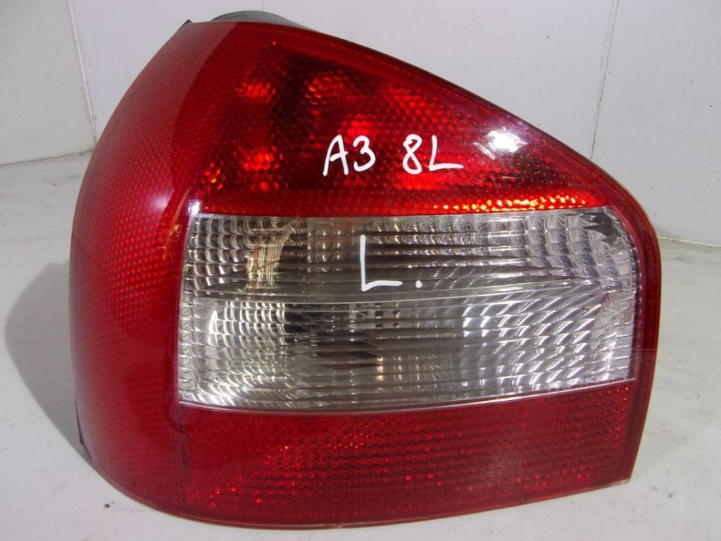 Audi A3 8L lift lampa lewa tylna