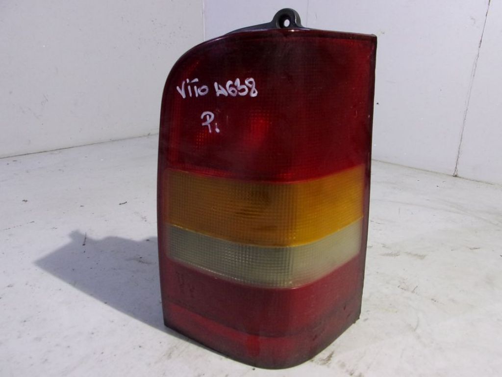 Mercedes Vito W638 lampa prawa tylna