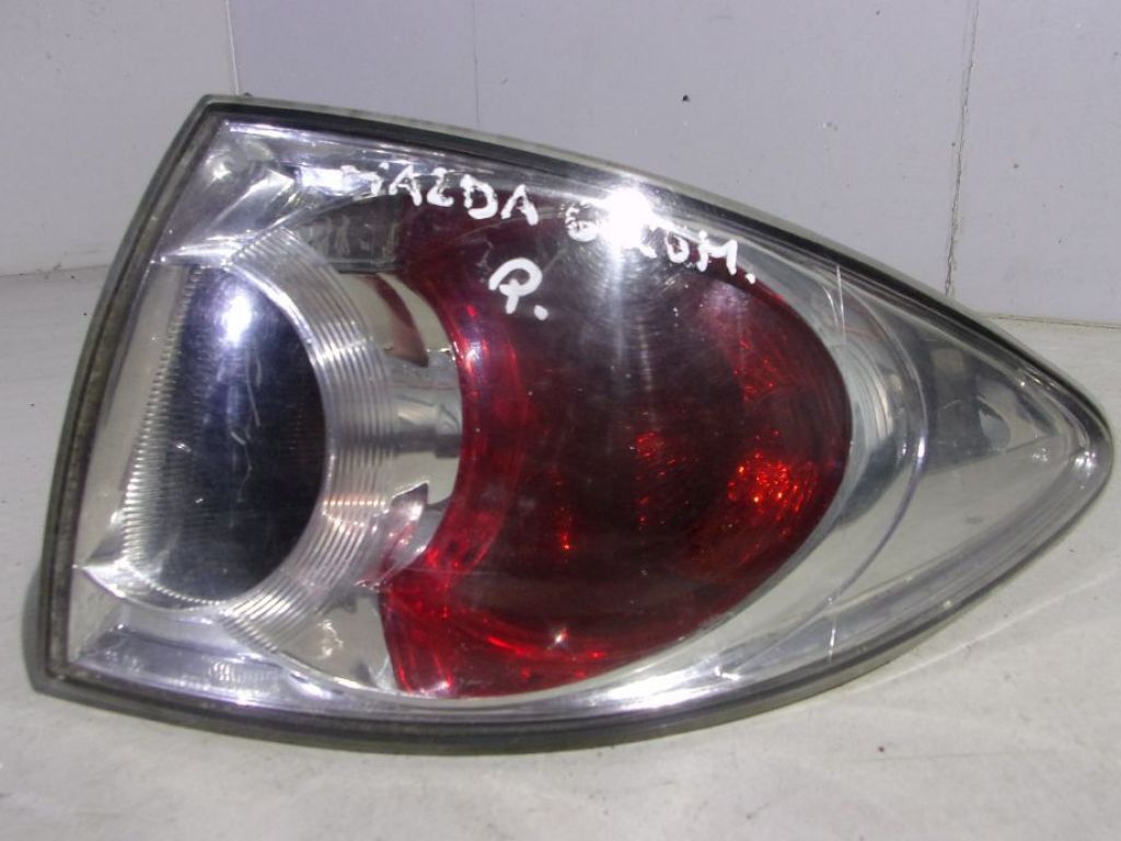 Mazda 6 I kombi lampa prawa tylna