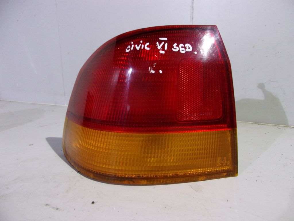 Honda Civic VI sedan lampa lewa tylna