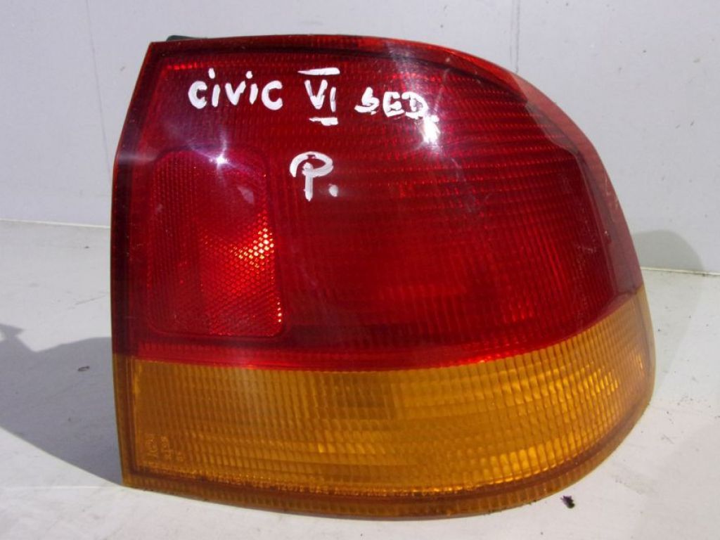 Honda Civic VI sedan lampa prawa tylna