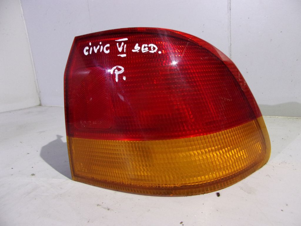 Honda Civic VI sedan lampa prawa tylna