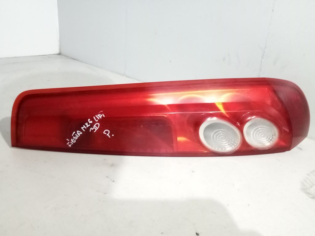 Ford Fiesta MK6 lift 3D lampa prawa tylna